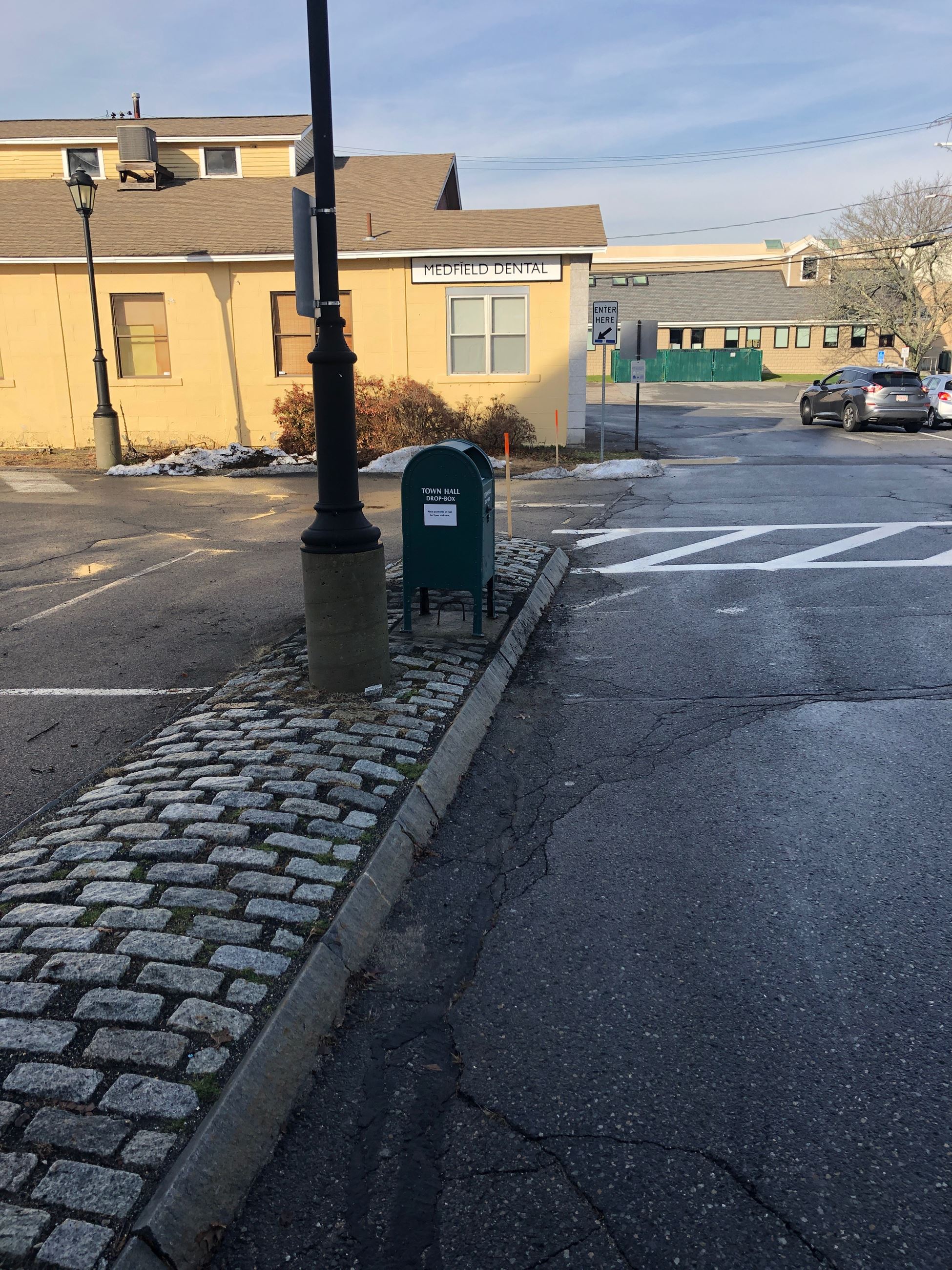 town-drop-box-20201212